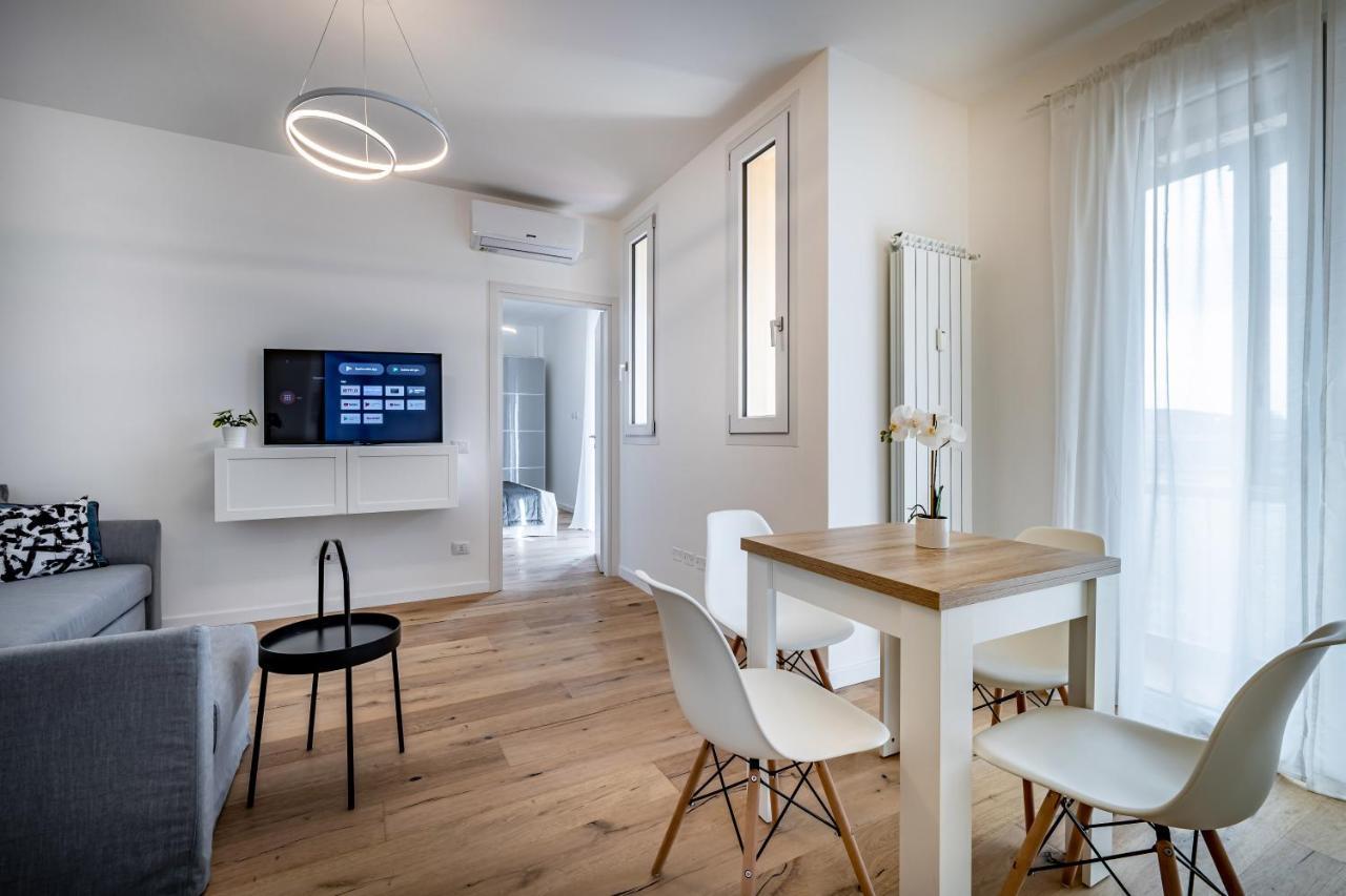 Yid Penthouse Design Apt Novoli Apartamento